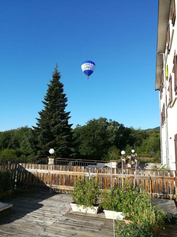 ホテル Logis La Rose Des Vents ボルヴィック エクステリア 写真